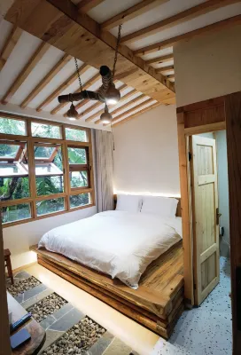 Xuanyu Muju Lakeside Elegant Residence (Fuxian Lake Moon Bay Wetland Park) - เปิดใหม่