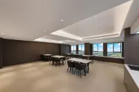 Lizhen Hotel (Pangdonglai Sanpang Branch)