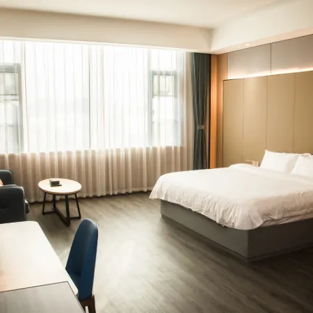 Huanglong Qiyue Hotel