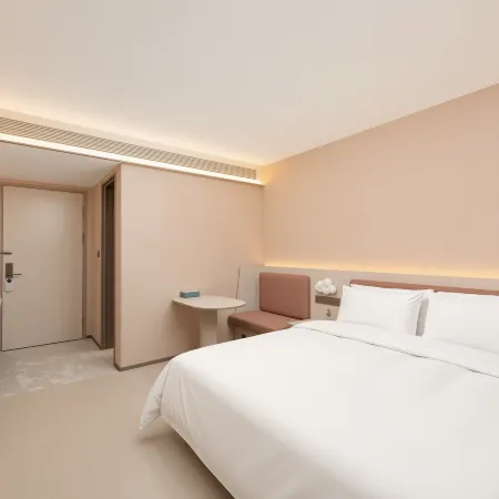 HanTing Hotel (Youyang Taohuayuan Scenic Area Northeast Gate)