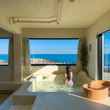 Haeundae Pool Villa Songjeong mansion