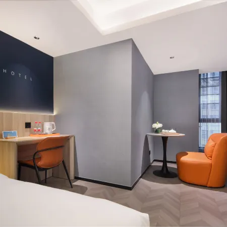Ease Hotel · Zhi (Yichang Three Gorges Visitor Center Binjiang Wanda)