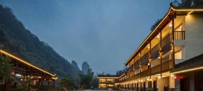 Floral&nbsp;Hotel·Baofeng Nanshe hotel (National Forest Park Baofeng Lake Branch) Hotel di Zhangjiajie