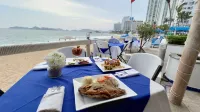 ACAPULCO MALIBU HOTEL - Breakfast