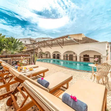Mali Namphu Hotel Отели рядом с достопримечательностью «Автостанция Vientiane »