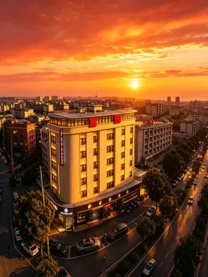 Fuyuan Hotel, Xiangxiang City (Kela Town Branch,  Industrial and Trade New District) - Parking