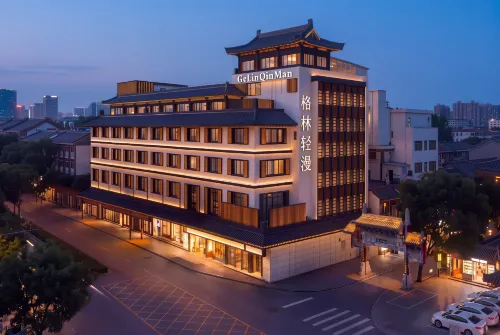 Green Lightman Hotel (Yongzhou Central Hospital & Wanda Plaza Branch) - parking