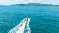 万寧神州半島シェラトンリゾートホテル - ビーチサイド