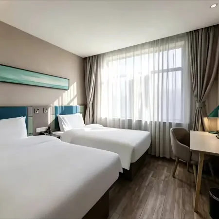 Tian'an Business Hotel (Baotou East Station Central Hospital)