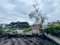 Cozy Rooftop Dhaka Airport & Metro Art Home & Cat - เปิดใหม่