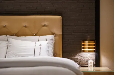 URBAN HOTEL GOLF Hotels near MJ골든빌