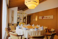 Mengdingshan plum blossom fall Hotels in Ya'an