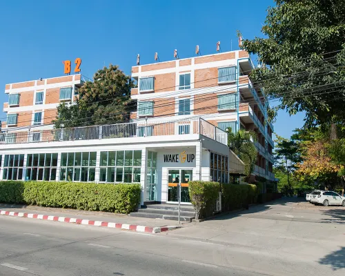 B2 Resort Boutique & Budget Hotel Hotels near San Phi Suea