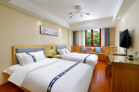 Tianyu Hotel (Huangshan Tunxi Old Street) Отели рядом с достопримечательностью «Cheng's Miyake»