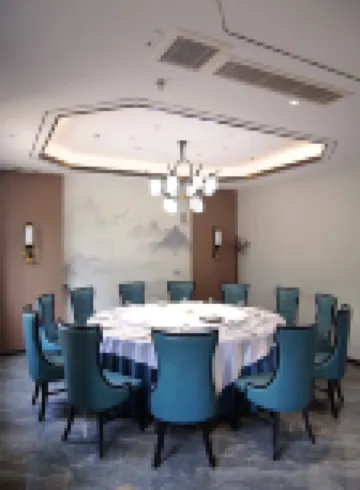 Xinzheng Beiyuan Famous Hotel