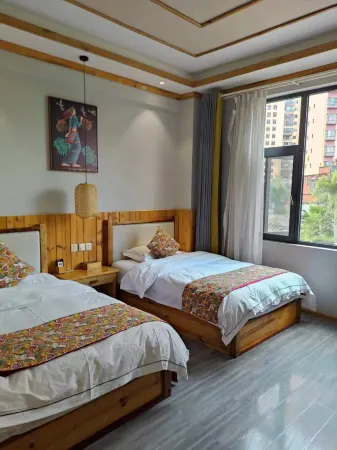 Mojiang Jincheng Inn Отели в г. Моцзян