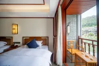Xiqiao Night Language River View Homestay (Phoenix Ancient City Lijiang Branch) Hotels in Fenghuang