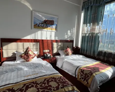 Litang Yunyou Stylish Homestay Hoteles en Litang
