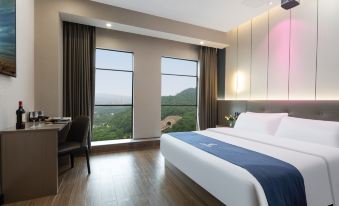 Changsha Zhirun Hotel