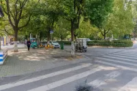 Xuhui Business Hotel (Xiping Administration School) Hotels near Xiping Railway Station