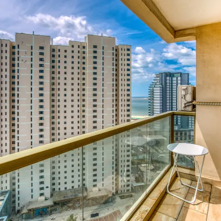 Xiaoyuer Seaview Homestay (Shanhai Square Magic Hot Spring Branch)