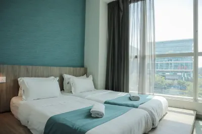 Homi Breeze at Sutera Avenue Hotels near Star City Mall