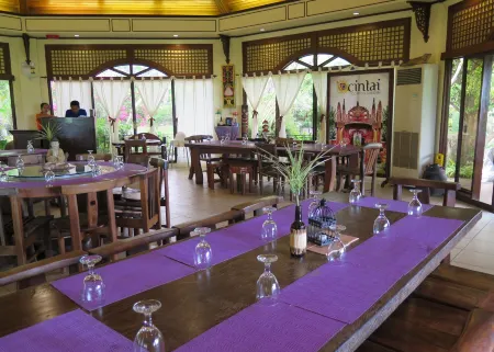 Cintai - Coritos Garden Hotel