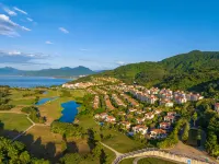 Sun Moon Beach swimming pool courtyard (Shek Mui Wan Shop) - โรแมนติก