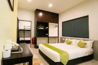 ทราเวลแลนด์ โฮเต็ล โรงแรมใน