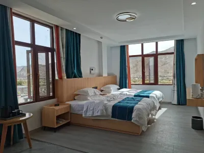 Kim Shetton Boutique Oxygen Hotel Hotels near Mount Qomolangma