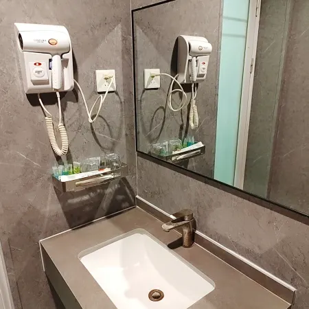 New Galaxy Hotel