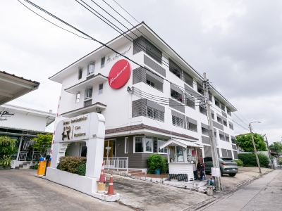 Ruan Plaisoi Apartment