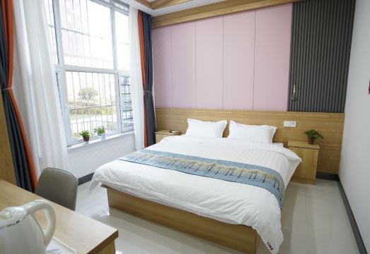 헝옌 후이룬 호텔