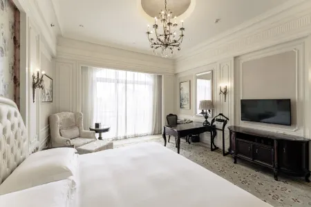 Dragon Lake Princess Hotel