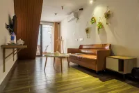Heshe Inn (Chaozhou Old Town Paifang Street Guangji Bridge) Hotels near Memorial Temple To Han Yu