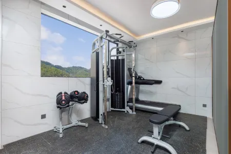 Yachen Hotel (Guangzhou Railway Station Sanyuanli Metro Station) Отели рядом с достопримечательностью «Shangsheng Creative Garden»