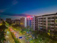 希曼智慧酒店(廣東石油化工學院店) 鄰近石鰲塘榕園燈光夜市的酒店