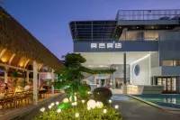 Sanya Moyan Moyu Homestay (Yalong Bay Bohou) Hotels near Queen's Bay
