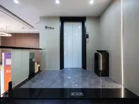 米田商務酒店（寧波櫟社機場鄞州大道地鐵站店） 鄰近李舍的酒店
