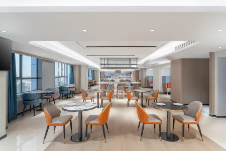 Holiday Inn Express Changsha Development Zone Отели рядом с достопримечательностью «Hunan Engineering Polytechnic»