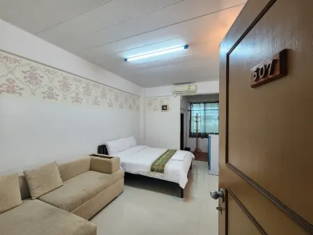 Green Apartment Kaset