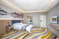 Xinmi Golden Triangle Business Hotel (Zhongqiang Light Year City Plaza)