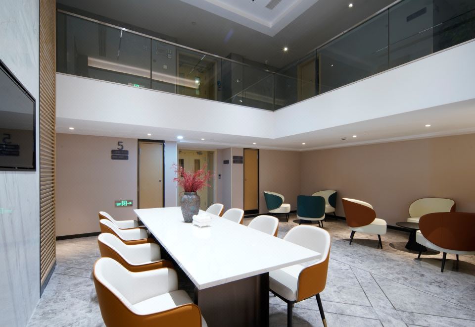 진장 인 상하이 루자주이 객실