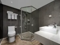 Yishang Hotel (Guangzhou Yuexiu Park Metro Station Beijing Road Pedestrian Street) Hotels near Five-Ram Statue