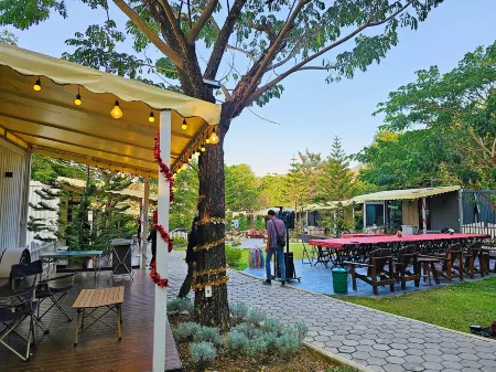 Wonder Mountain Resort Отели рядом с достопримечательностью «Muak Lek waterfall»