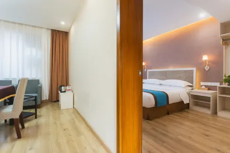 Jiuge Holiday Hotel Отели рядом с достопримечательностью «Former Residence of Zhang Juzheng»