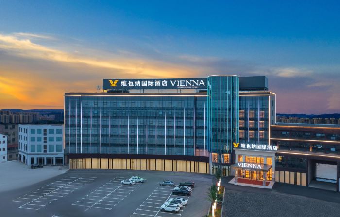Vienna International Hotel (Fengcheng Circulation Park Huijin Branch)