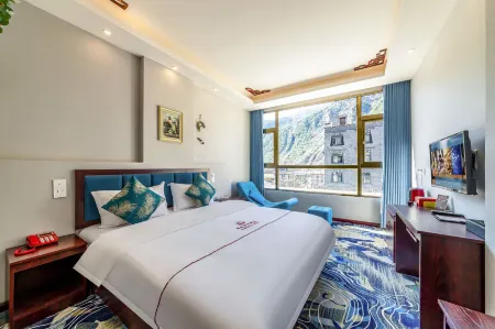 Daocheng Yading Shangra Hotel