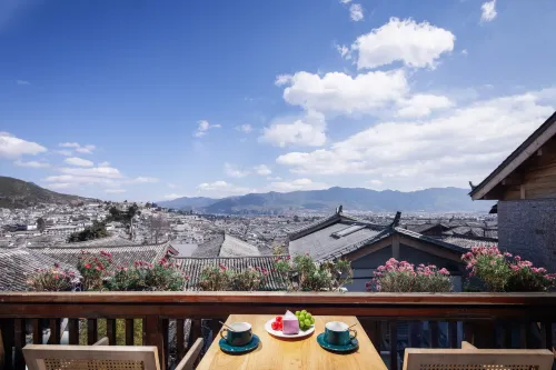 Yueshang Mountain Viewing Courtyard