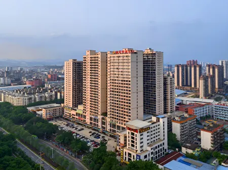 Disiya Hotel (Nanning Anji Avenue No. 33 Middle School Subway Station Branch) Отели рядом с достопримечательностью «Guangxi Electric Polytechnic Institute»